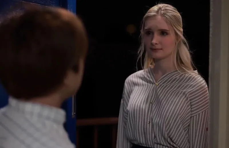 Cô đơn nơi xứ lạ với ông chồng già, vợ tây được ông anh hàng xóm an ủi