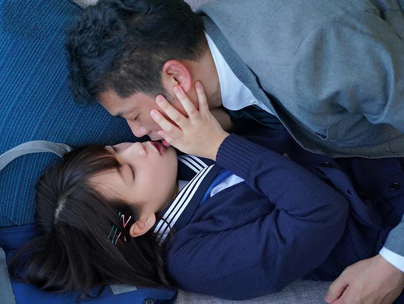 Thầy giáo trốn vợ vụng trộm với cô học trò dễ thương