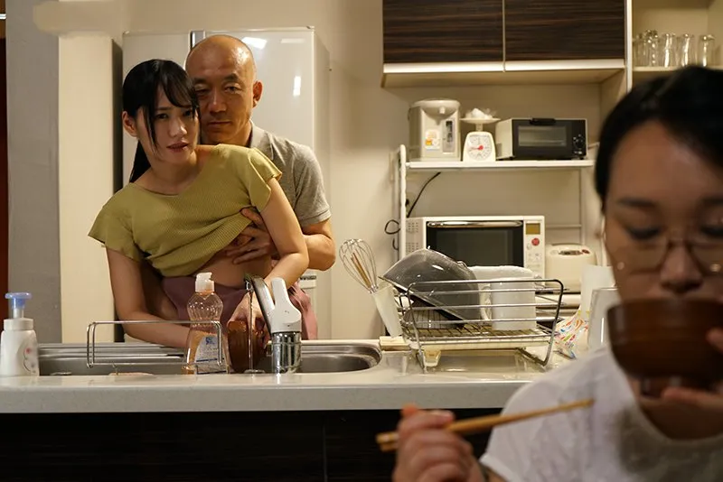 ông xã đụ con gái riêng của người vợ khi biết vợ yêu không thể sinh con cho mình